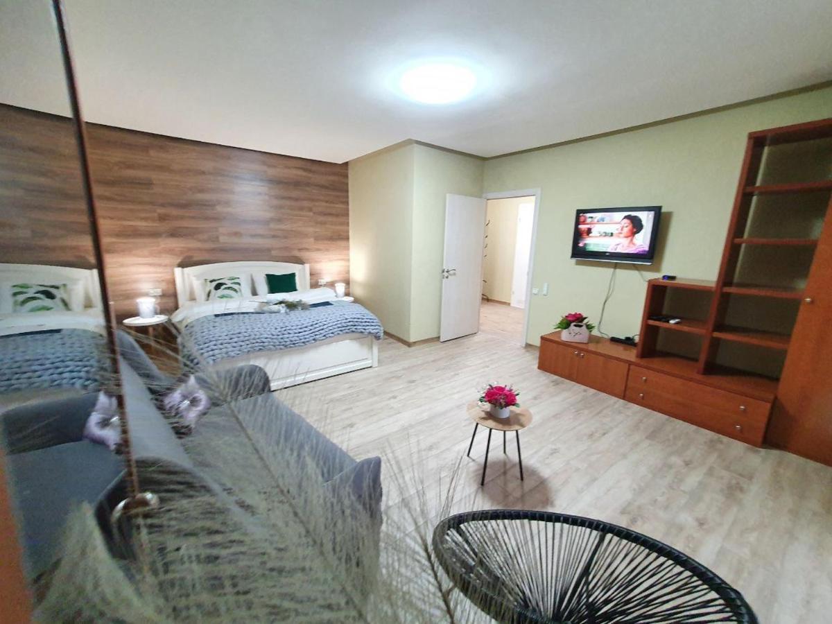 Inn Home Apartments-Olimpiysky Stadium Area 키예프 외부 사진
