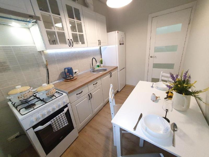 Inn Home Apartments-Olimpiysky Stadium Area 키예프 외부 사진