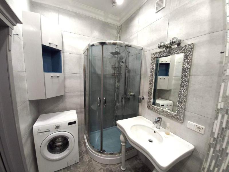 Inn Home Apartments-Olimpiysky Stadium Area 키예프 외부 사진